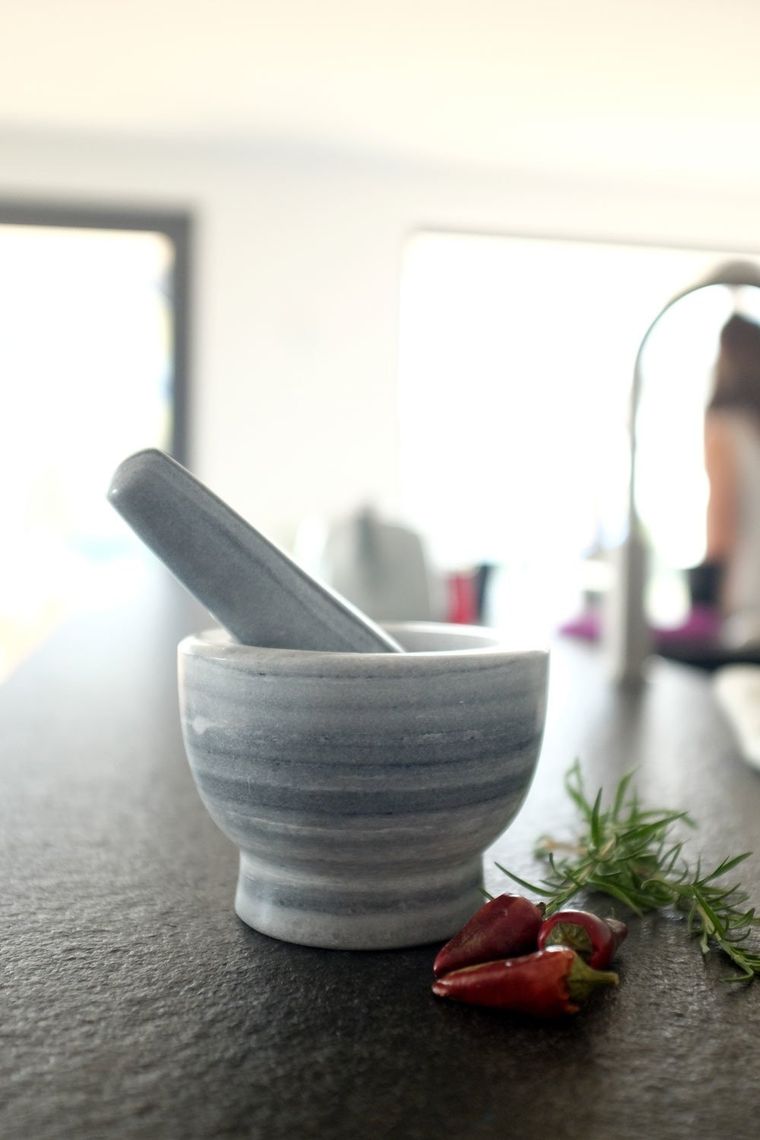 Zeller, moździerz marmurowy z tłuczkiem do ziół