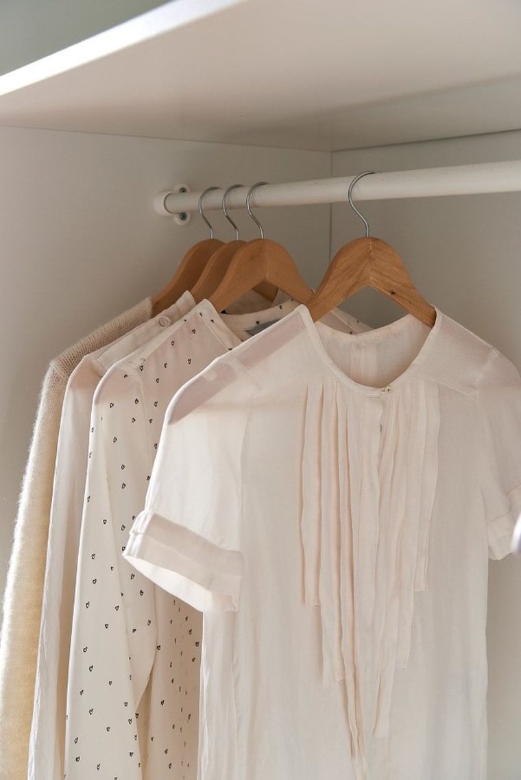 Zeller, wieszaki na płaszcze i ubrania, drewniane, 6 szt., kolor naturalny