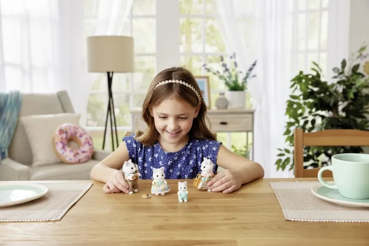 Sylvanian Families, Rodzina kotków, zestaw figurek, 5738