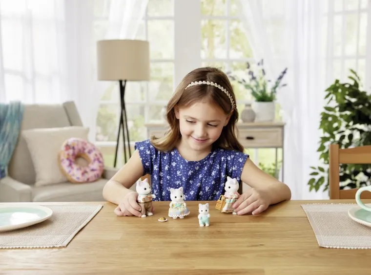 Sylvanian Families, Rodzina kotków, zestaw figurek, 5738