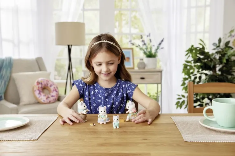 Sylvanian Families, Rodzina kotków, zestaw figurek, 5738