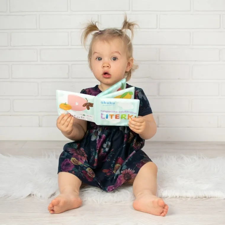 Akuku, książeczka edukacyjna, literki