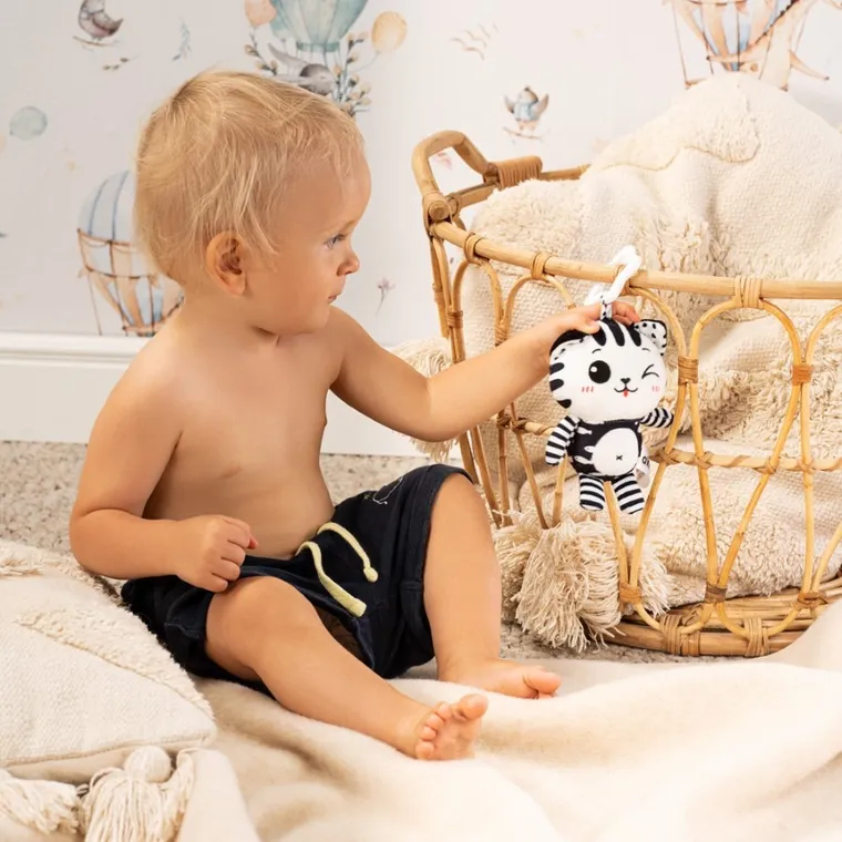 Akuku, zawieszka pluszowa, kotek