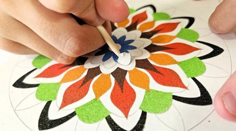 Alexander, Sand Art, Mandala, malowanie piaskiem