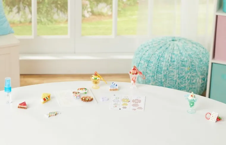 Aquabeads, Słodkie smakołyki, koraliki wodne, zestaw startowy, 700 elementów, 35090