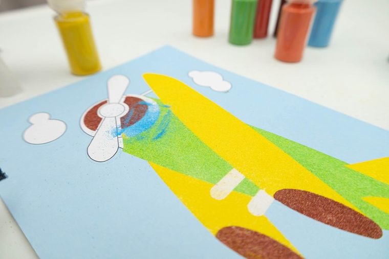 Askato, Genialny dzieciak, piaskowa malowanka pojazdy