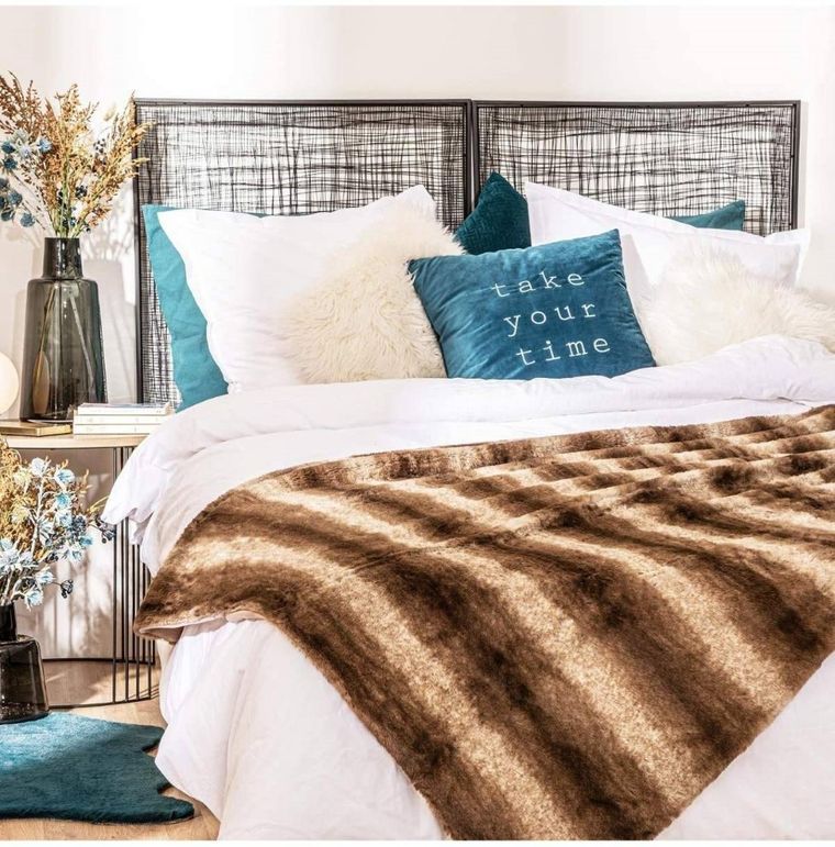 Atmosphera, narzuta z imitacji futra, 120-160 cm, beżowa