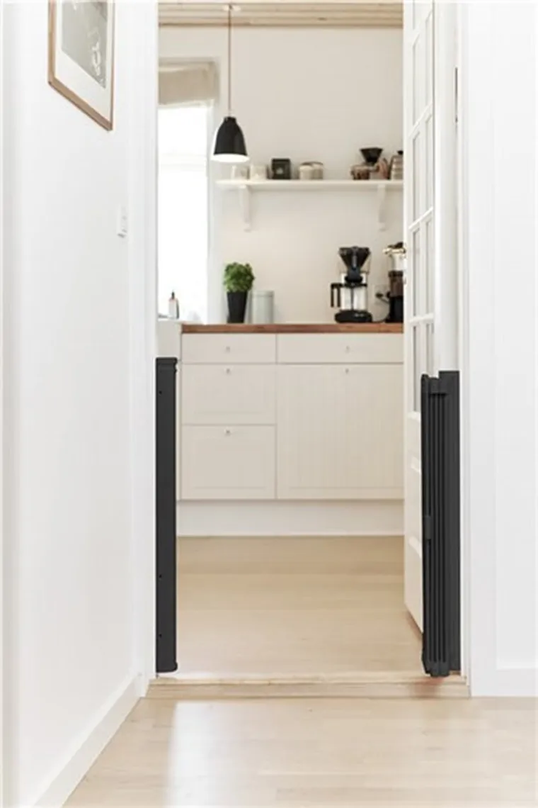 Baby Dan, Alma, bramka ochronna, składana automatycznie, black