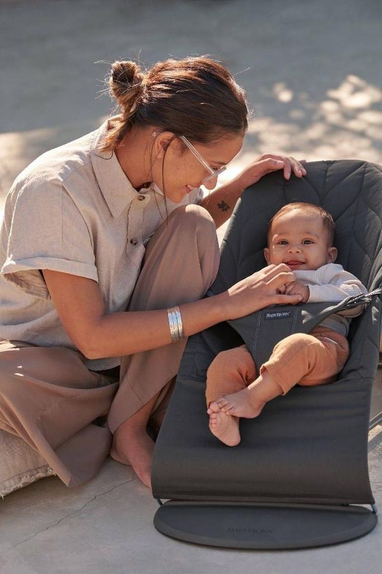 BabyBjörn, Bliss Woven, Petal Quilt, leżaczek, antracyt