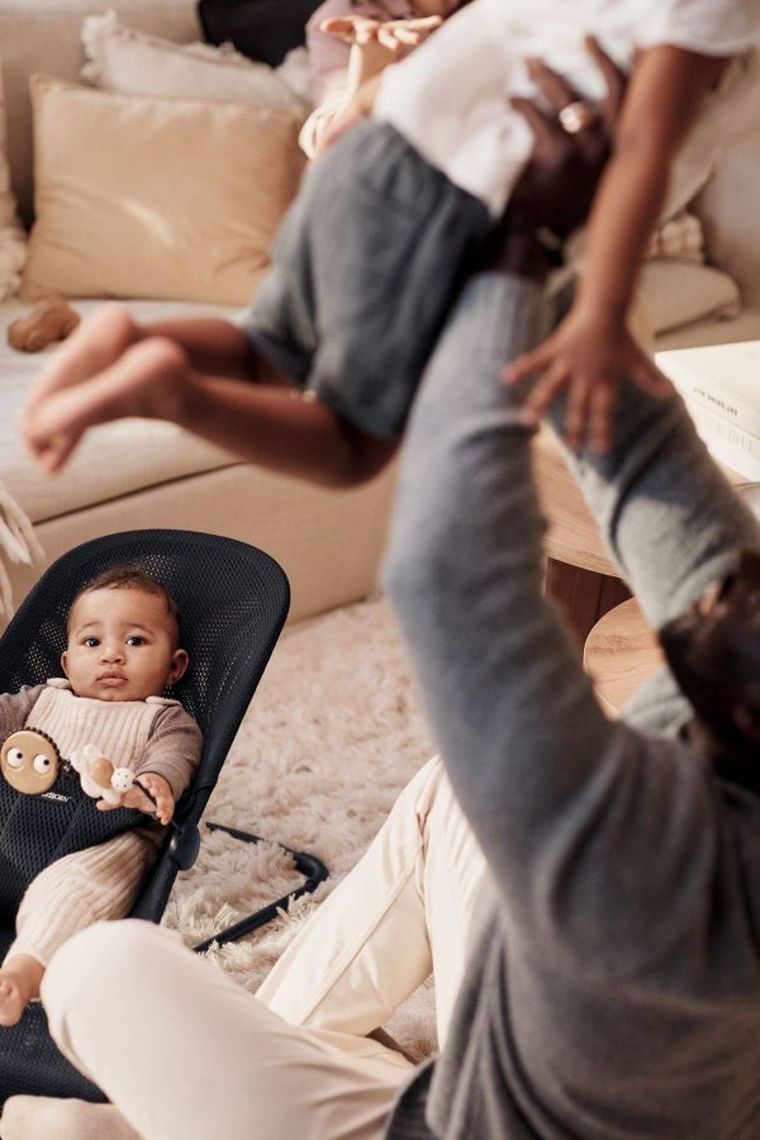 BabyBjörn, Googly Eyes Black and White, zabawka do leżaczka