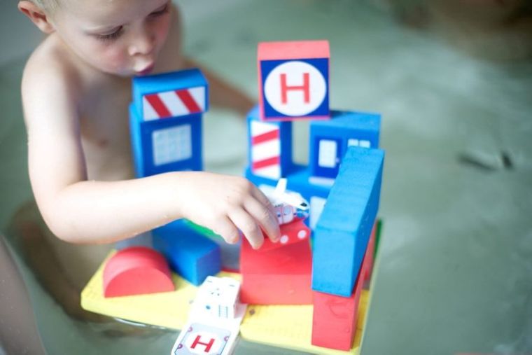 BathBlocks, Straż przybrzeżna z helikopterem, zabawka do kąpieli, 19 elementów