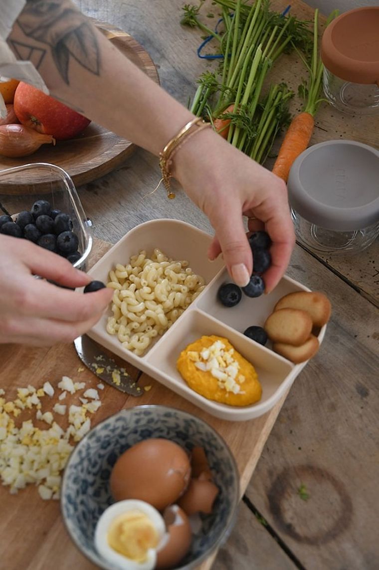 Beaba, silikonowy trójdzielny talerz z przyssawką, clay