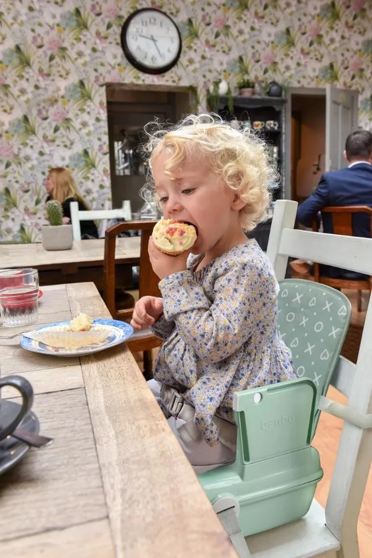 Benbat, Yummigo Plus, walizka z krzesełkiem 3w1, zielona