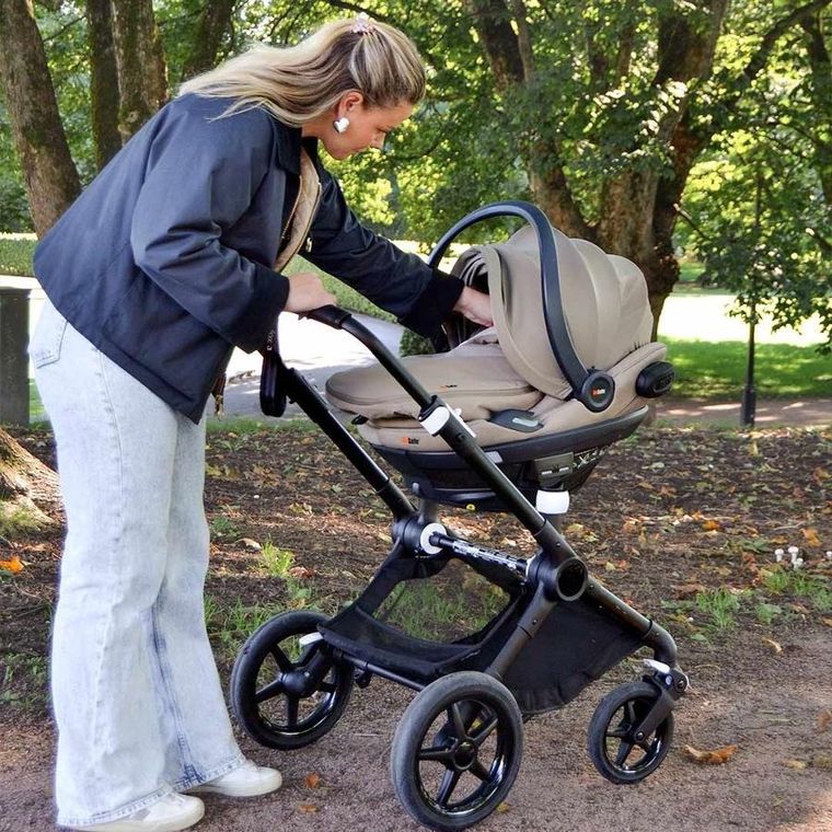 BeSafe, osłona na fotelik przed wiatrem, piaskowa