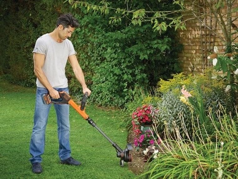 Black&Decker, kosiarka żyłkowa, 18V, 4Ah, STC1840EPC