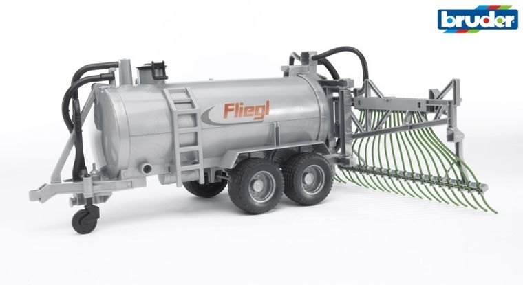 Bruder, Przyczepa cysterna Fliegl+zraszacz