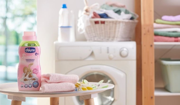 Chicco, Delicate Flowers, płyn do zmiękczania i płukania odzieży dziecięcej, 750 ml