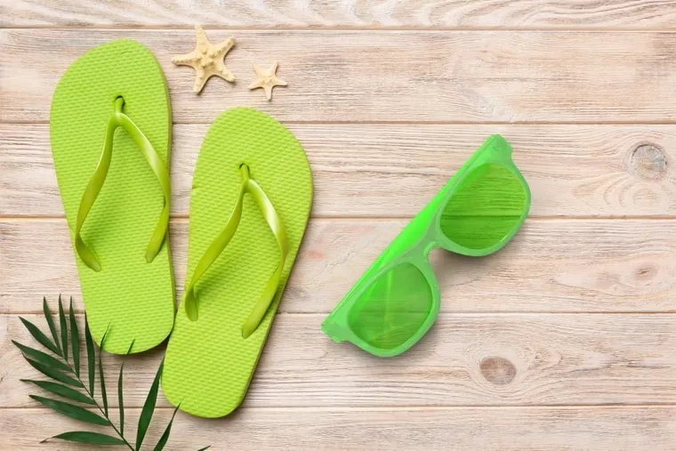 Chicco, okulary przeciwsłoneczne + etui, 24m+, zielone