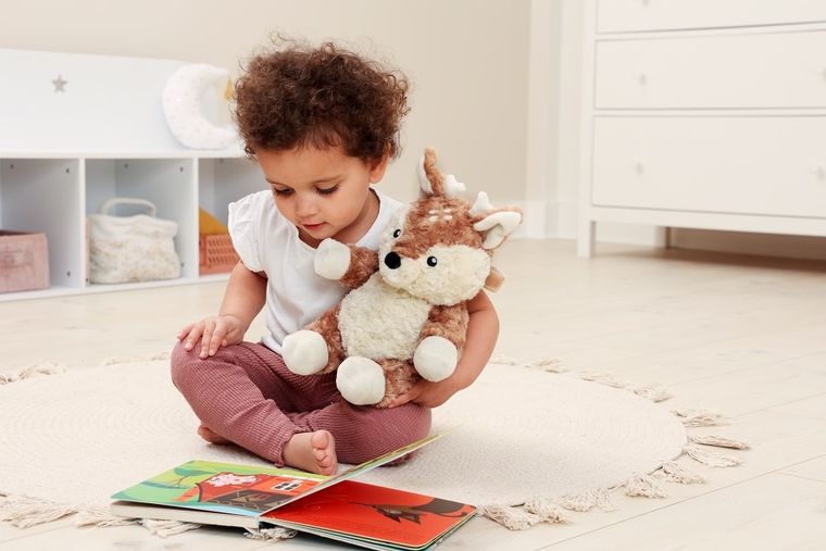 Cloud B, Love Light, Buddies Billy Finley Fawn, szumiąca maskotka z czujnikiem ruchu i muzyką