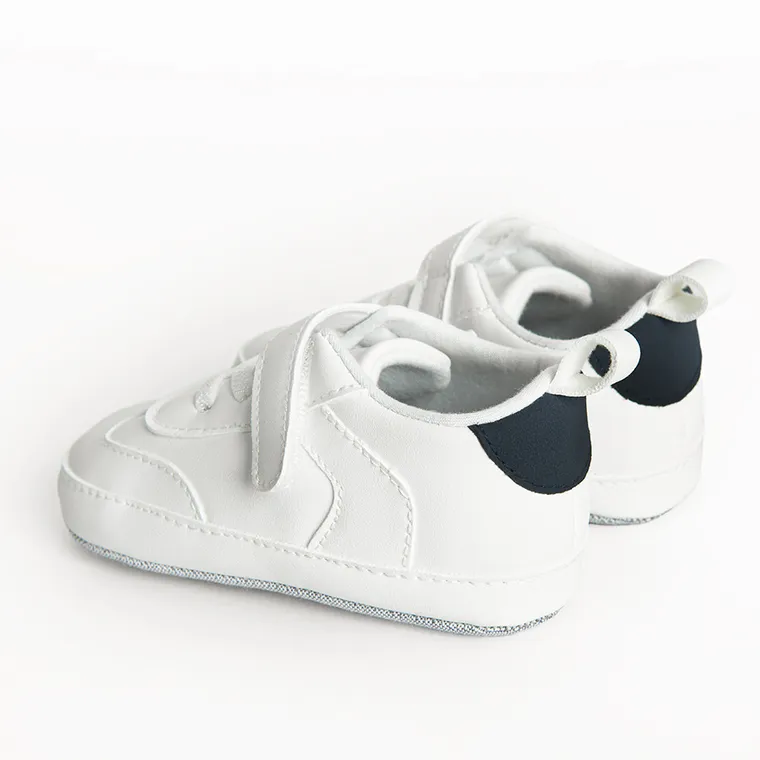 Cool Club, Buciki niechodki niemowlęce, białe