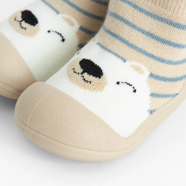 Cool Club, Skarpetobuty niemowlęce, beżowe, podeszwa Barefoot