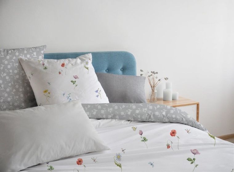 Cottage Home, Maki i rumianek, 2-częściowy komplet pościeli bawełnianej, 140-200 cm