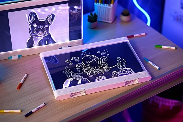 Crayola, podświetlana tablica LED z żelowymi flamastrami, 6 szt.