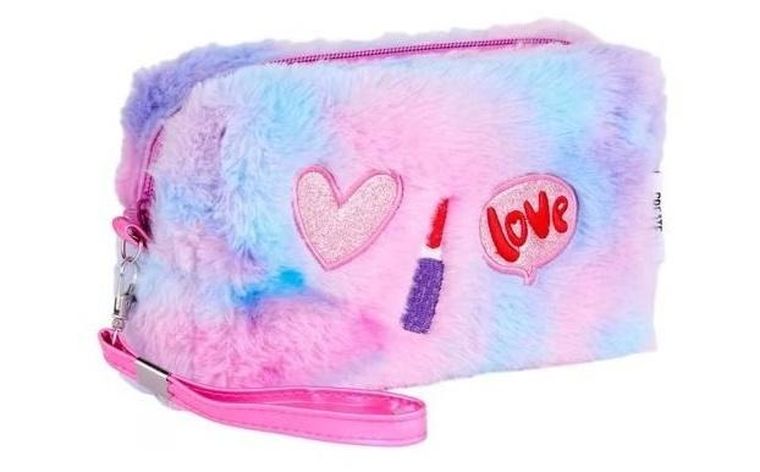 Create it! Furry make-up, puszysta kosmetyczka
