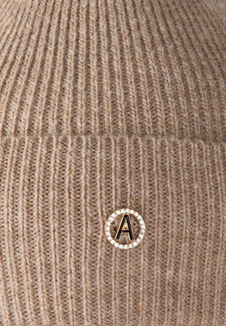 Czapka damska, beżowa, Ambra