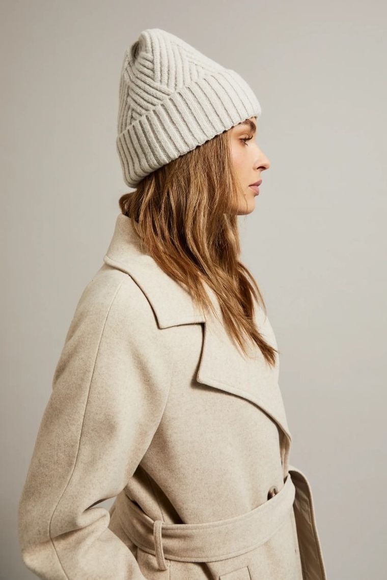 Czapka damska, beżowa, Moodo