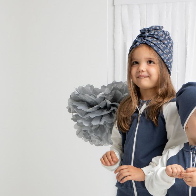 Czapka dziewczęca, granatowa, Nicol