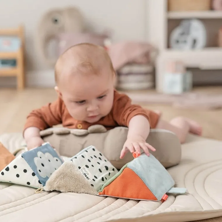 Done by Deer, Deer Friends, rozkładana kostka sensoryczna