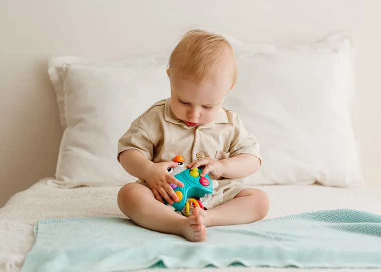 Dumel Discovery, Melodyjny Żuczek, zabawka sensoryczna