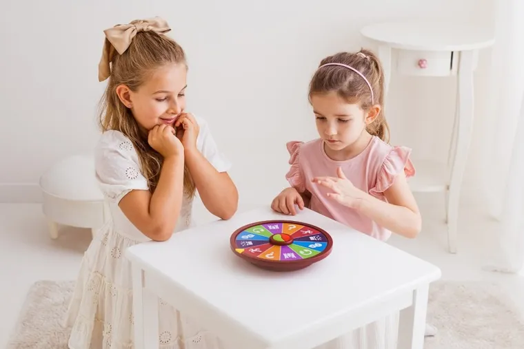 Dumel Discovery, Pojedynek na wyzwania, gra familijna