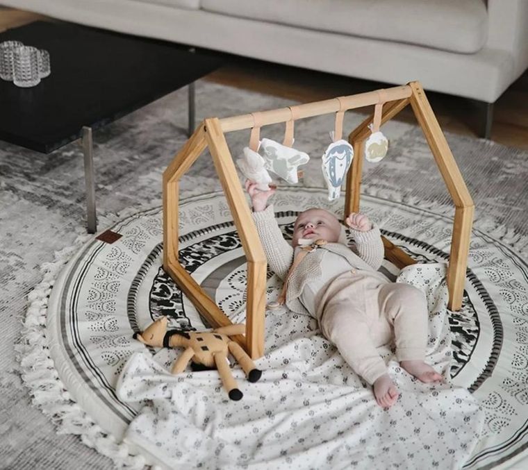 Elodie Details, Baby Gym, stojak edukacyjny, drewniany