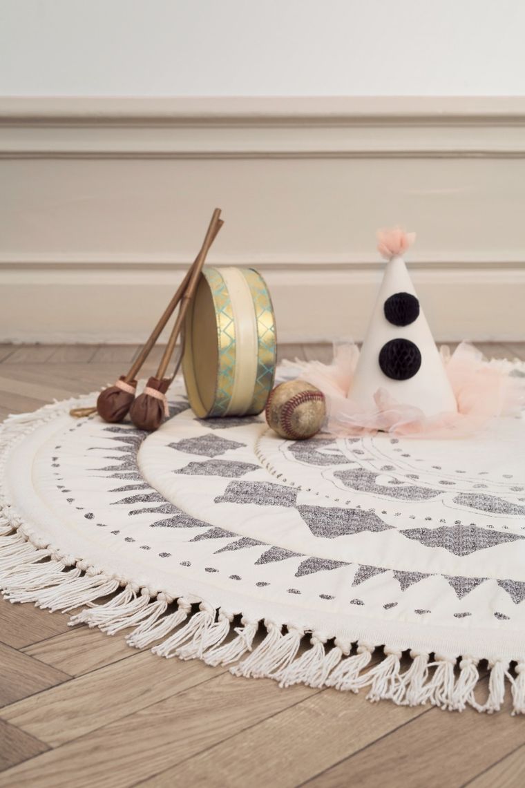 Elodie Details, Graphic Devotion Fringe, mata do zabawy