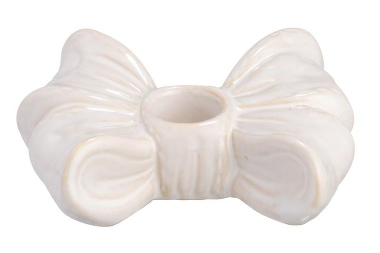 Fanni K, Rusetti, świecznik, kokarda