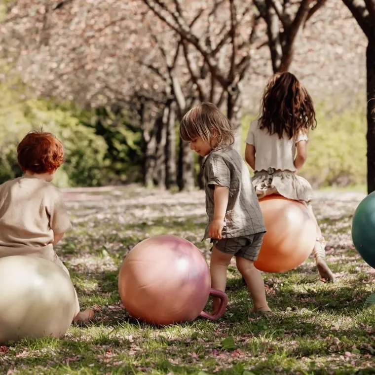 Find that Hippo, piłka do skakania, różowa