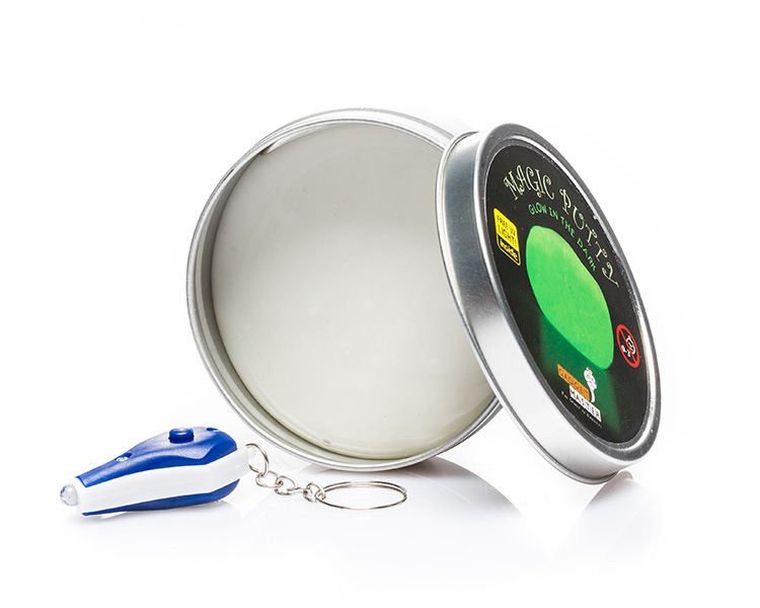 Gadget Master, masa świecąca w ciemności z latarką UV