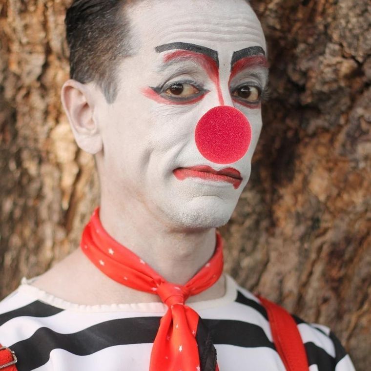 Gadget Master, nos klauna