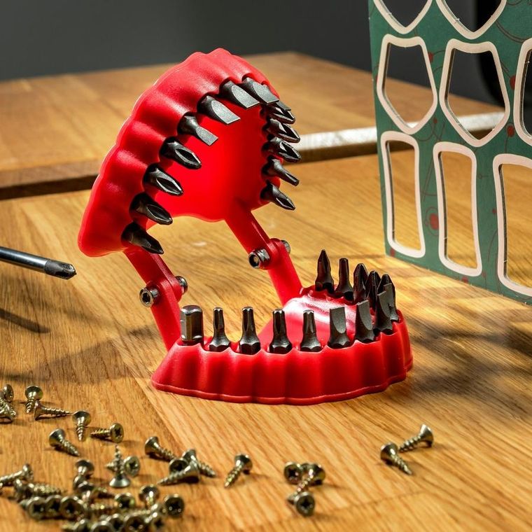 Gadget Master, szczęka majsterkowicza