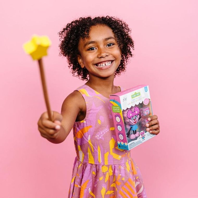 Glo Pals, Ulica Sezamkowa, Abby, postać do kąpieli i kostki sensoryczne świecące w wodzie, zestaw