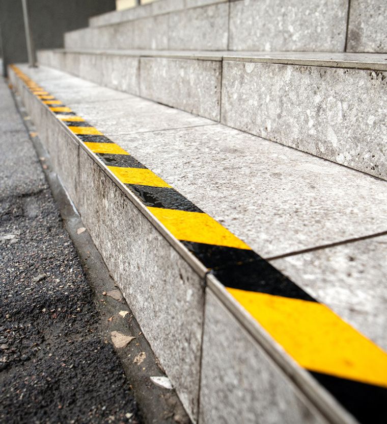 Grand, taśma ostrzegawcza, samoprzylepna, czarno-żółta