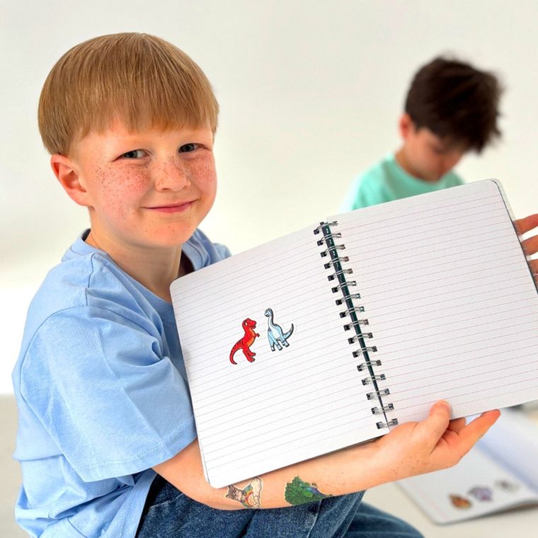 HoloToyz, naklejki AR z dźwiękiem, Jurassic Dinos