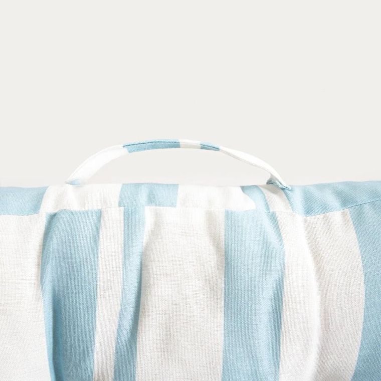 Homla, Evelyn, poduszka, w błękitne pasy z pikowaniem i uchwytem, 50-50 cm