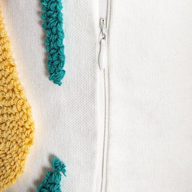 Homla, Lamis, poszewka, z frędzlami i tuftowanymi kwiatami, 45-45 cm