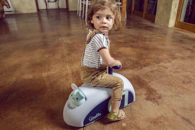 Italtrike, Ginetta Mini Eolo, jeździk, niebieski