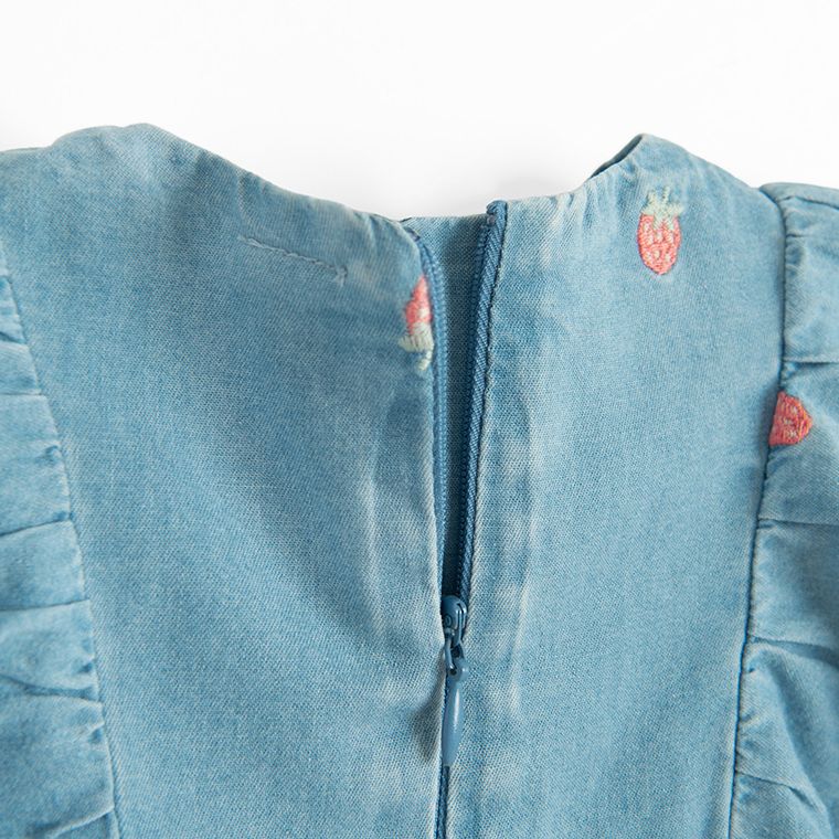 Jeansowa sukienka z krótkim rękawem w truskawki Cool Club