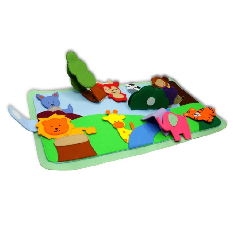 Jolly Designs. Las. Książeczka sensoryczna