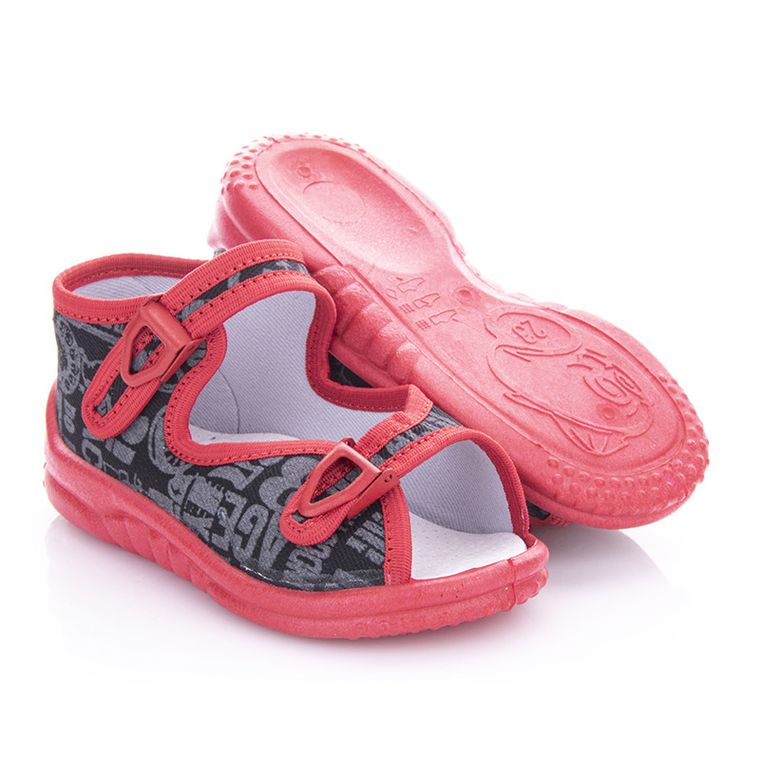 Kapcie chłopięce, czarne, Nel, GoKids